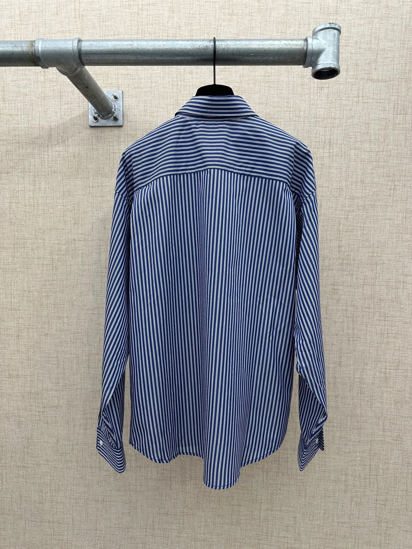 P215💰 Balenciaga/ 2026ss New Arrival ， ， Classic ， ： Black ，“BALENCIAGA” ， 。 87% + 13% ， 、Classic 、 ， ， Oversize ， ， ， 。 Sizes：S、M、L、XL、